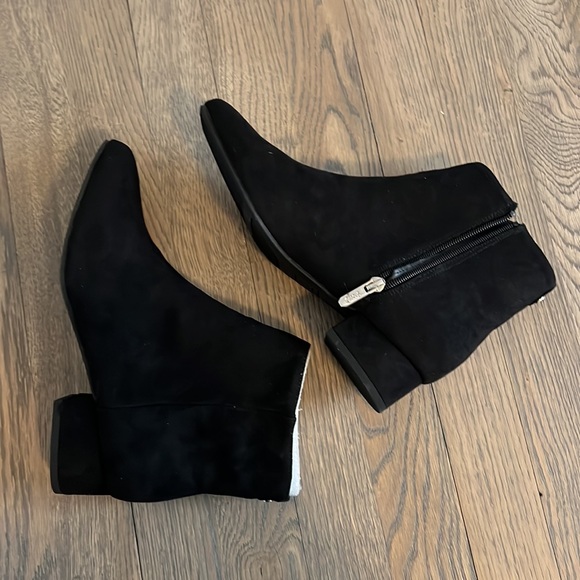 Circus by Sam Edelman Lyndsey Black Micro Booties - Picture 4 of 6